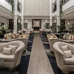 Hilton מלון 5*
