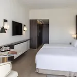 מלון Hilton