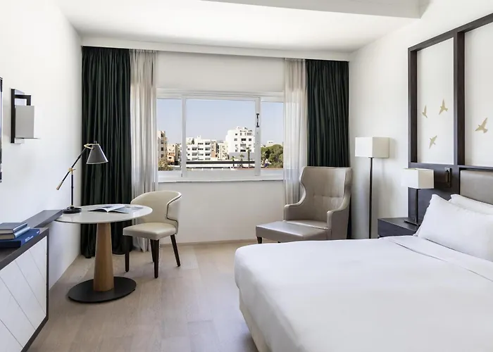 ホテル Hilton ニコシア