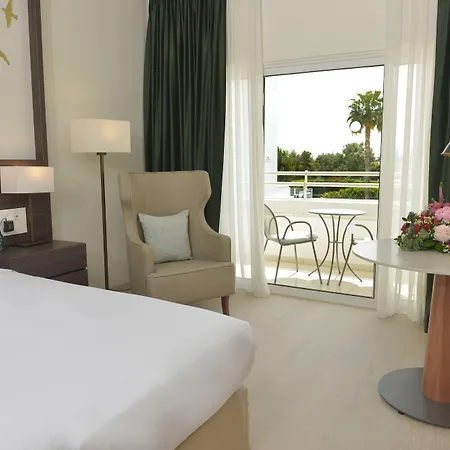 Hilton Hotel 5*