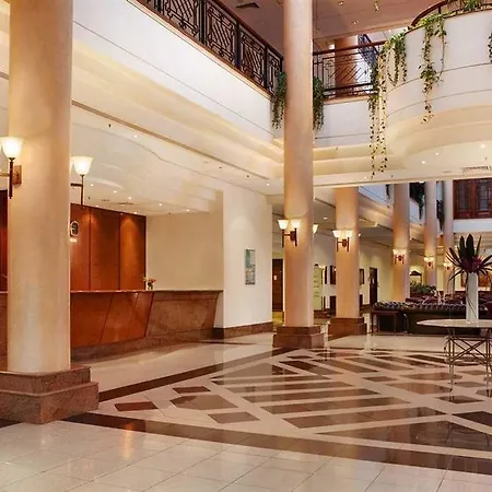Hilton Hotel 5*