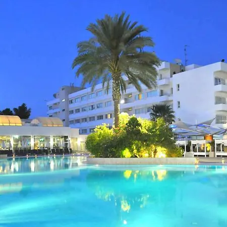 Hilton Hotel 5*